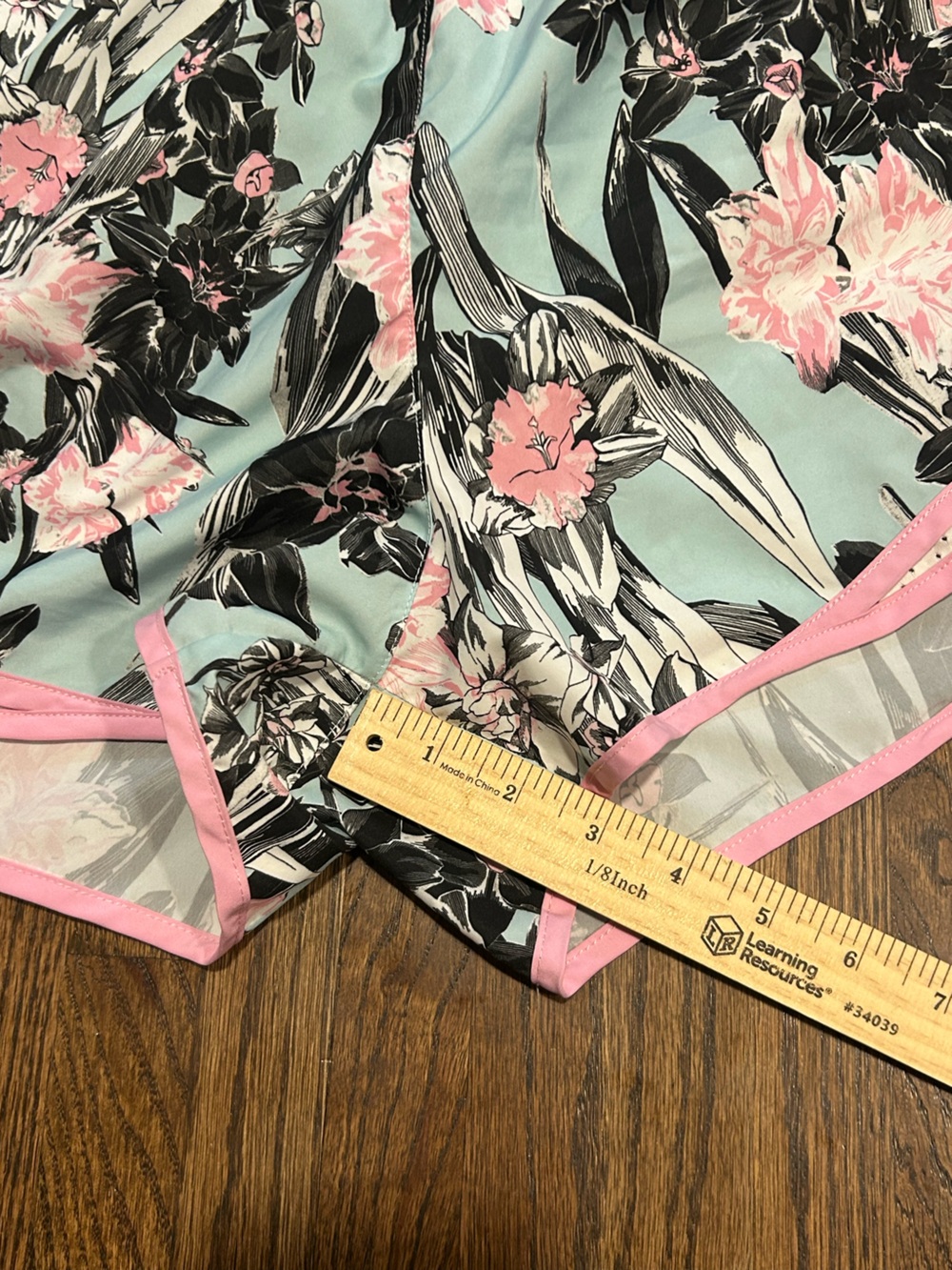 Nike Dri-FIT Floral Running Shorts Size Large Pink Blue Floral Print - Picture 7 of 7